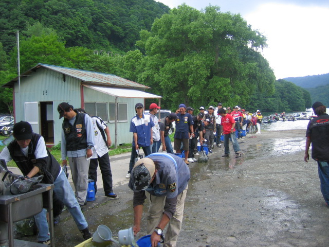 【写真クリックで前の画面に戻ります】　 