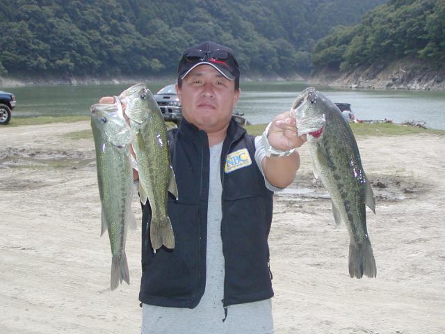 【写真クリックで前の画面に戻ります】　2005-07-17和歌山県七川ダム 