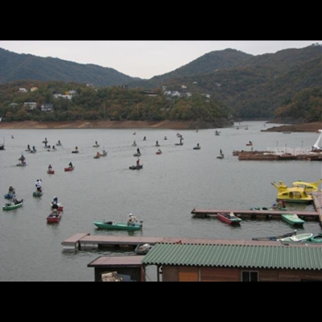 【写真クリックで前の画面に戻ります】　2006-11-19 00:00:00+09兵庫県東条湖（予定） 