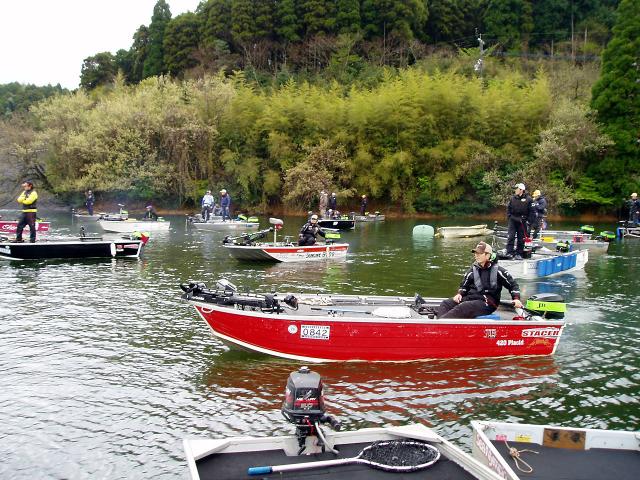 NBCチャプター福岡第3戦マルキュー・エコギア/グルーバーズベンドCUP概要写真 2013-04-21 00:00:00+09佐賀県北山湖