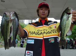 2003-10-11 14:19:35+09/12位 桧原湖(22) 澳原潤 1,506g 3匹