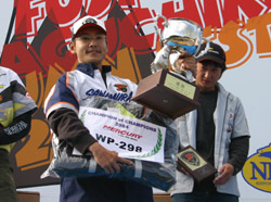 2004-10-24 14:46:20+09/2004年チャンピオンオブチャピオンズはeW39  山崎剛 3,042g 