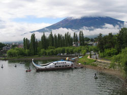 2004-05-21 08:36:37+09/台風一過で空気がきれい。富士山が近く見える。