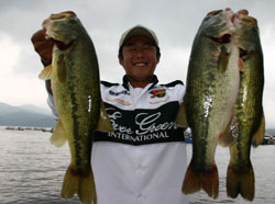 2004-09-04 14:29:57+09/4位 W35 小林知寛 3,320g 3匹