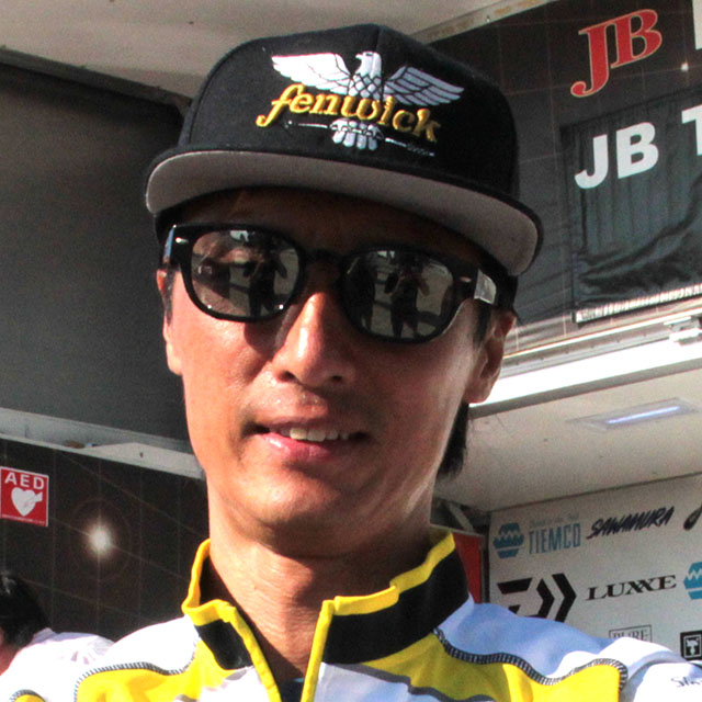T16 前田憲次朗