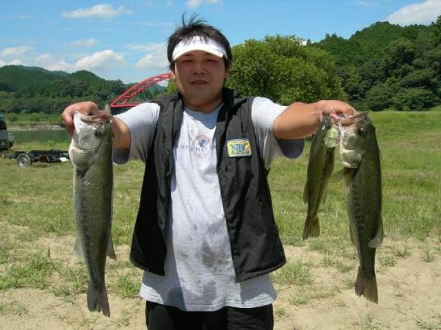 【写真クリックで前の画面に戻ります】　2005-08-28和歌山県七川ダム 